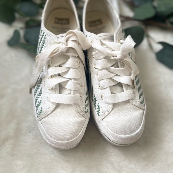 Kate Spade White and Green Sneakers with Modern Design - Picture 9 of 10